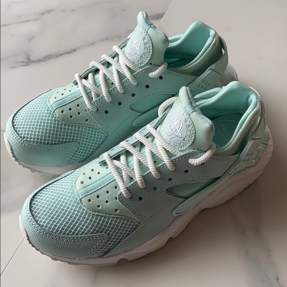 NWT Nike Air huarache run special edition - Picture 5 of 8